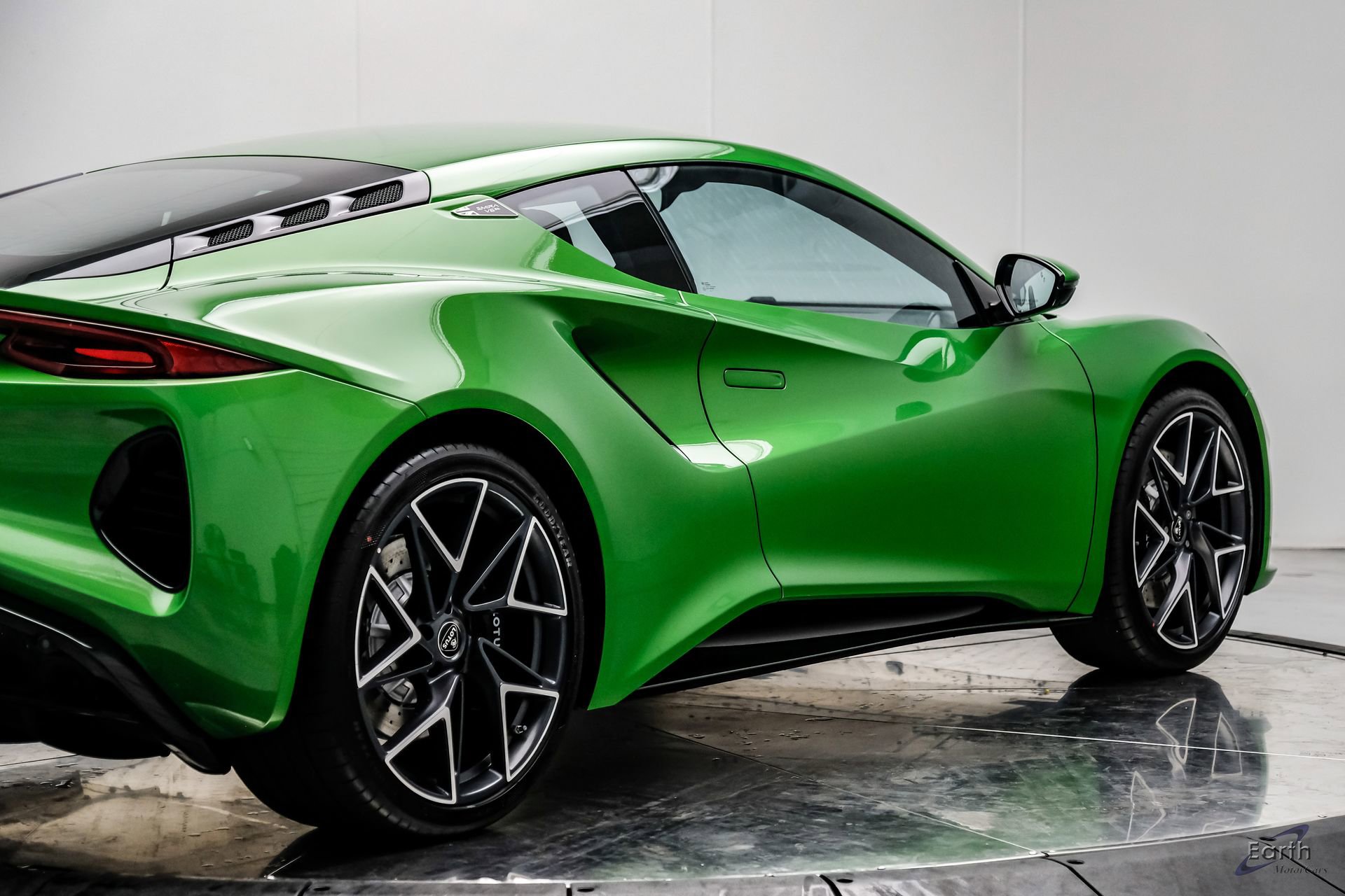 New 2026 Lotus Emira V6 SE RWD image 22