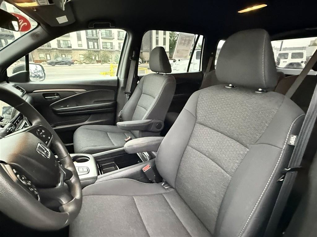 Used 2021 Honda Passport Sport image 17