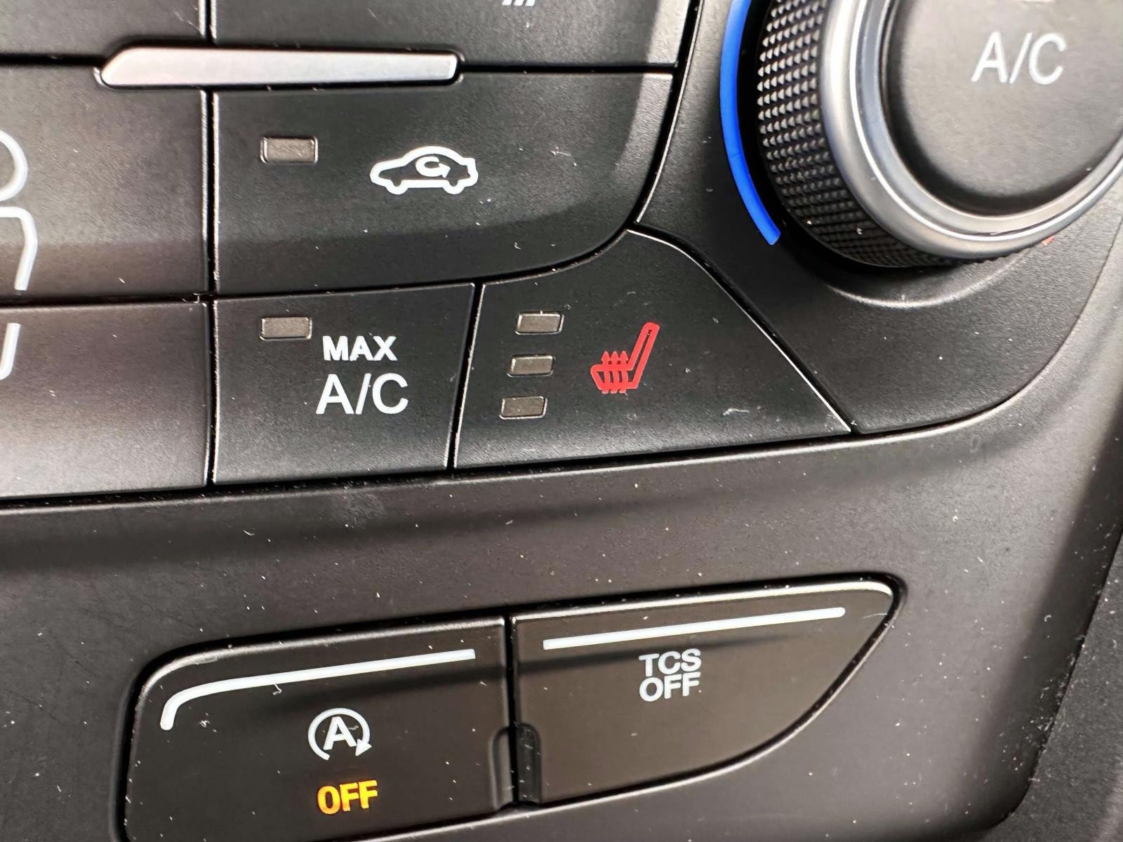 Used 2018 Ford Escape SE w/ SE Sync 3 Package AWD/4WD image 26