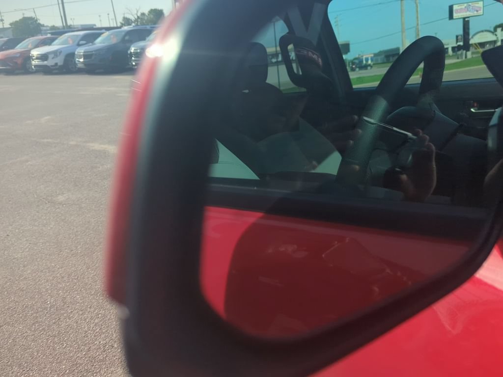 Used 2025 Toyota Tacoma TRD Off-Road AWD/4WD image 23