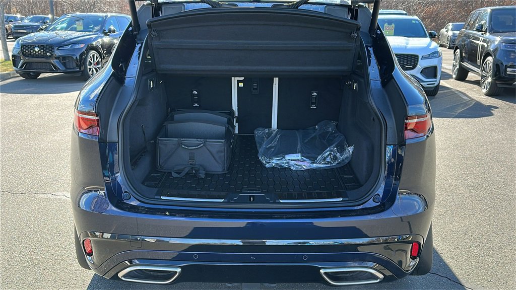 Used 2025 Jaguar F-PACE R-Dynamic S image 25