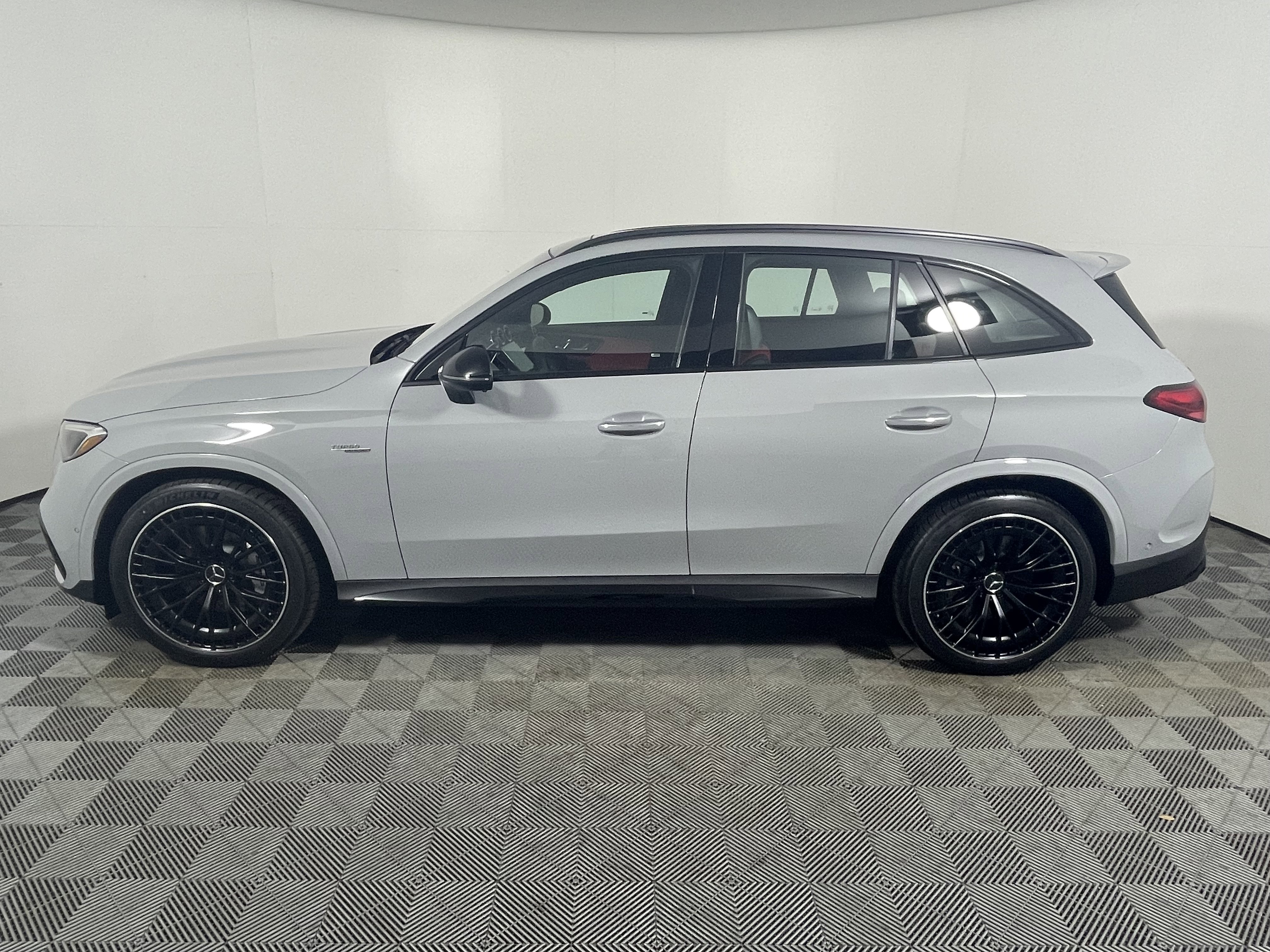 New 2026 Mercedes-Benz GLC 43 AMG 4MATIC image 2