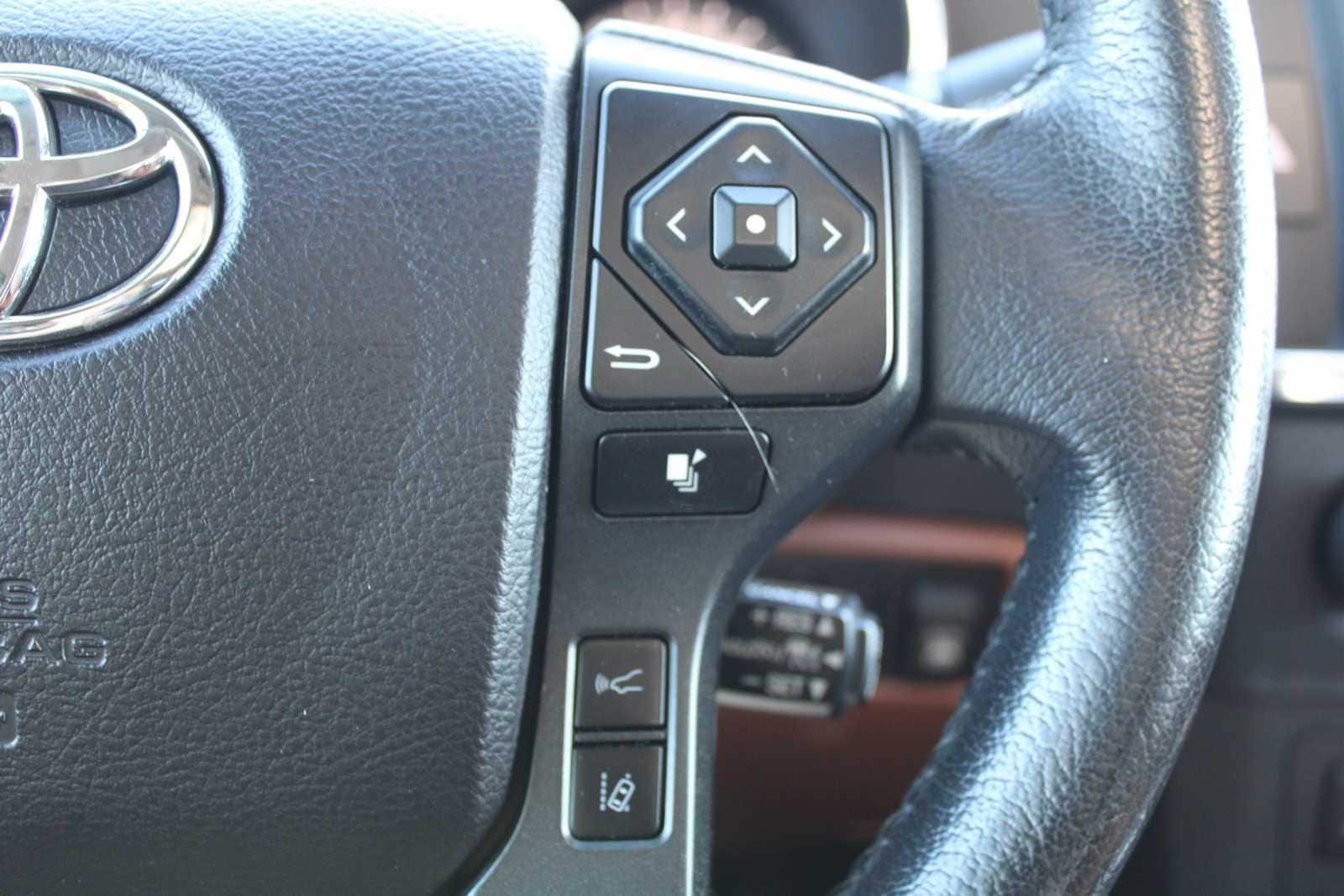 Used 2021 Toyota Sequoia Platinum AWD/4WD image 18