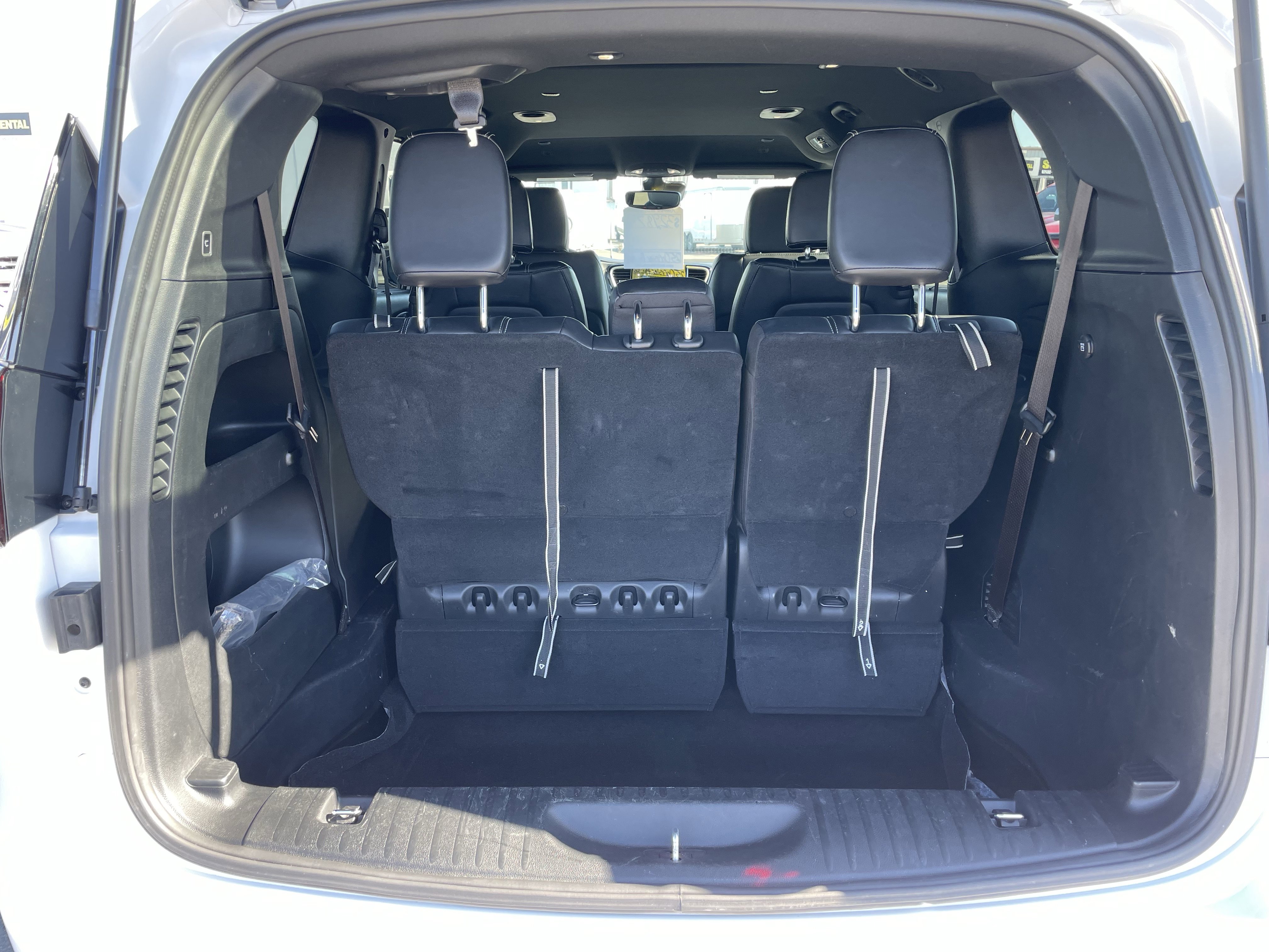 Used 2025 Chrysler Pacifica Select image 9