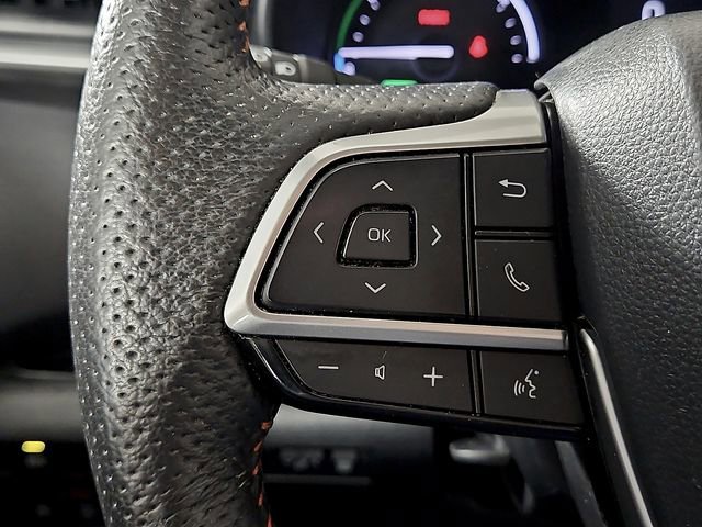 Used 2023 Toyota Sienna XSE AWD/4WD image 21