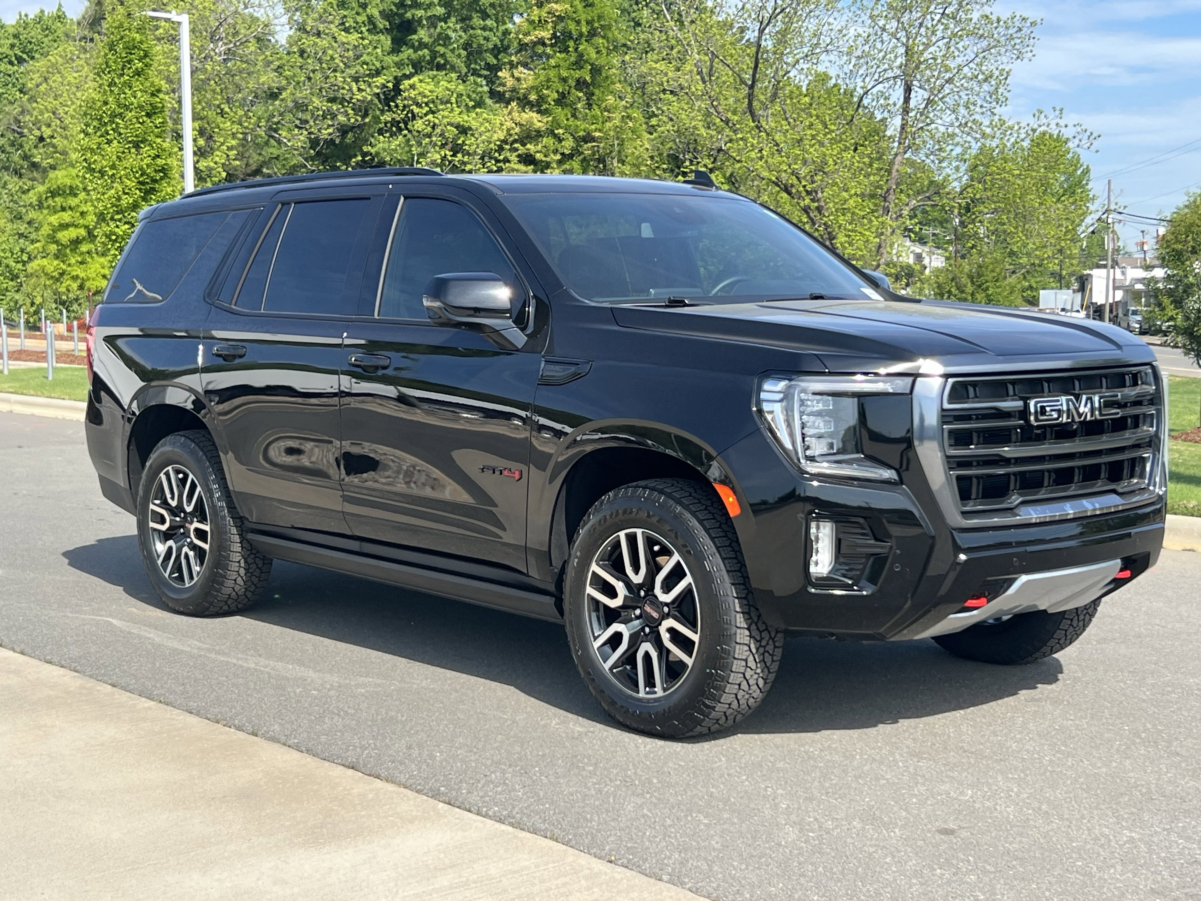 Used 2024 GMC Yukon AT4 w/ AT4 Premium Plus Package image 2