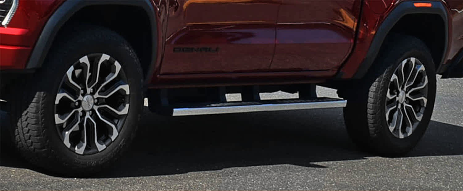 Used 2023 GMC Canyon Denali image 9