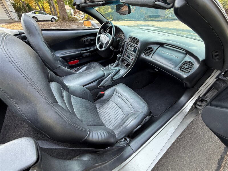 Used 1998 Chevrolet Corvette Convertible w/ Memory Pkg RWD image 15