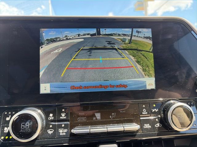 Used 2023 Toyota Highlander Limited image 17