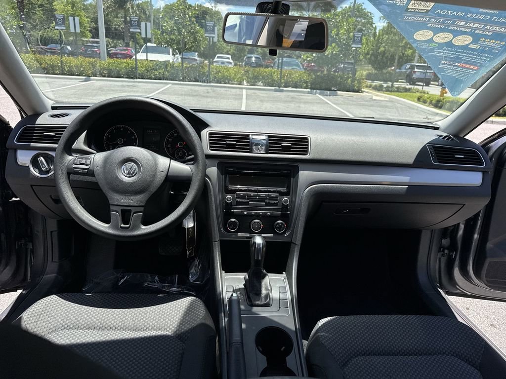 Used 2014 Volkswagen Passat 2.5 S FWD image 36