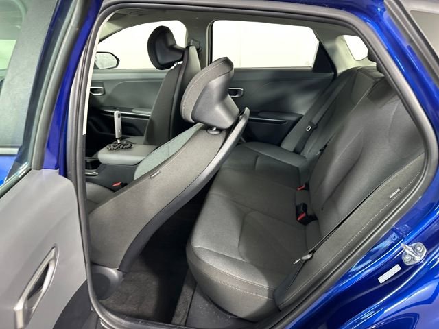 Used 2025 Kia K4 LXS image 25