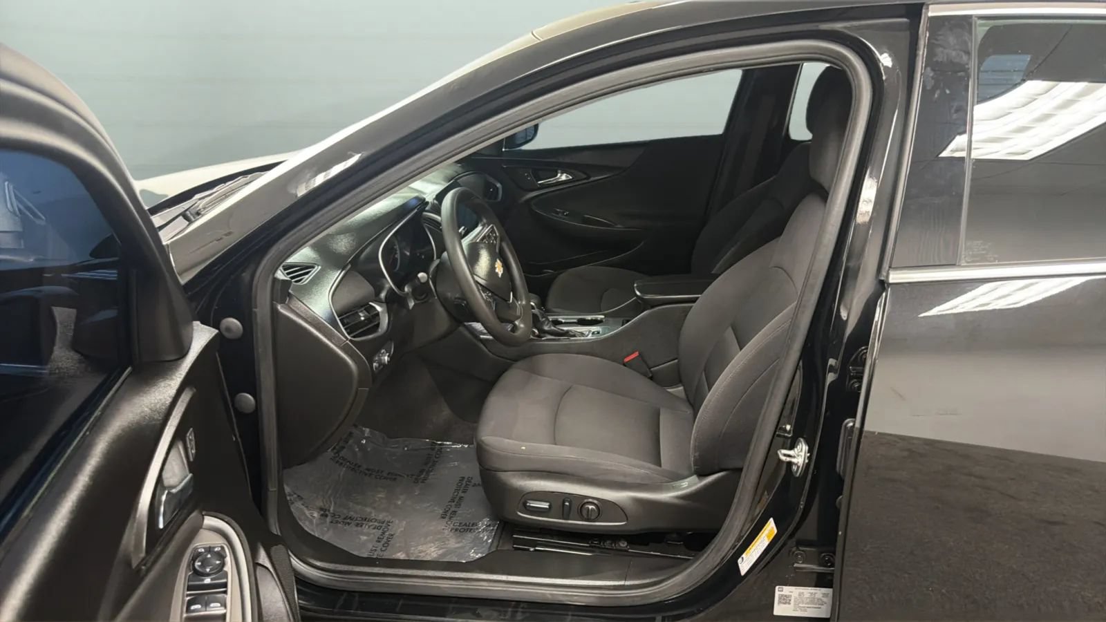 Used 2024 Chevrolet Malibu LT FWD image 21