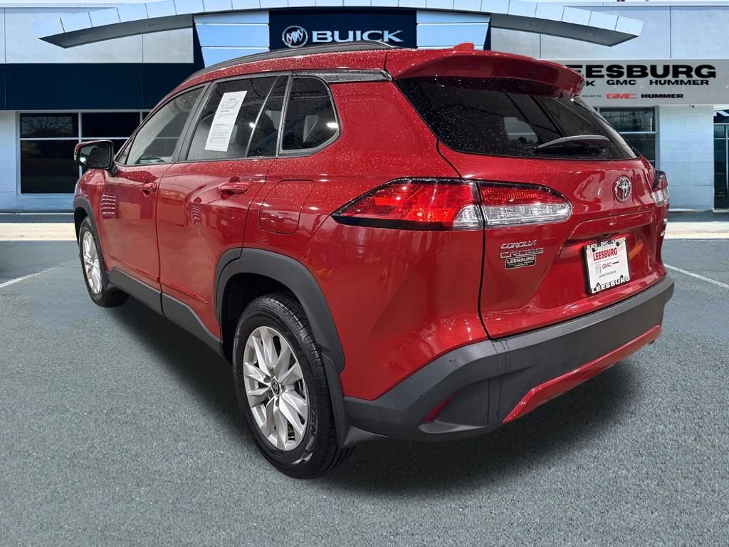 Used 2023 Toyota Corolla Cross LE image 5