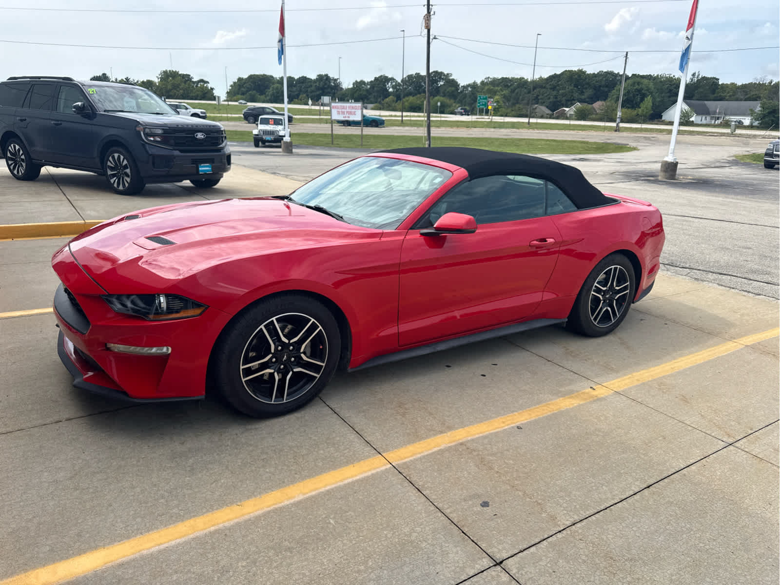 Used 2020 Ford Mustang Premium RWD image 10