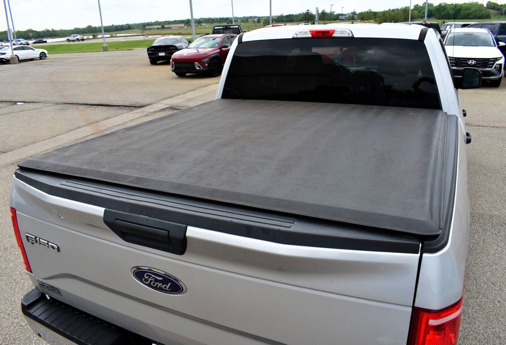 Used 2017 Ford F150 XLT image 13