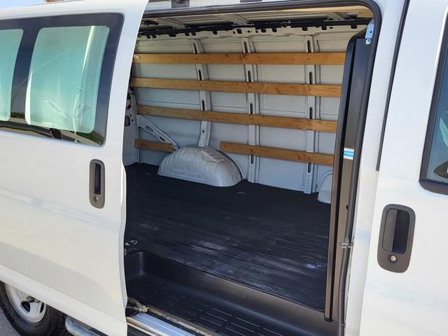 Used 2018 Chevrolet Express 2500 w/ Driver Convenience Package RWD image 24