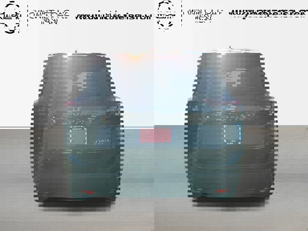 Used 2024 Nissan Rogue SV image 6