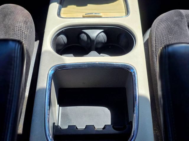 Used 2013 Dodge Grand Caravan SXT FWD image 29
