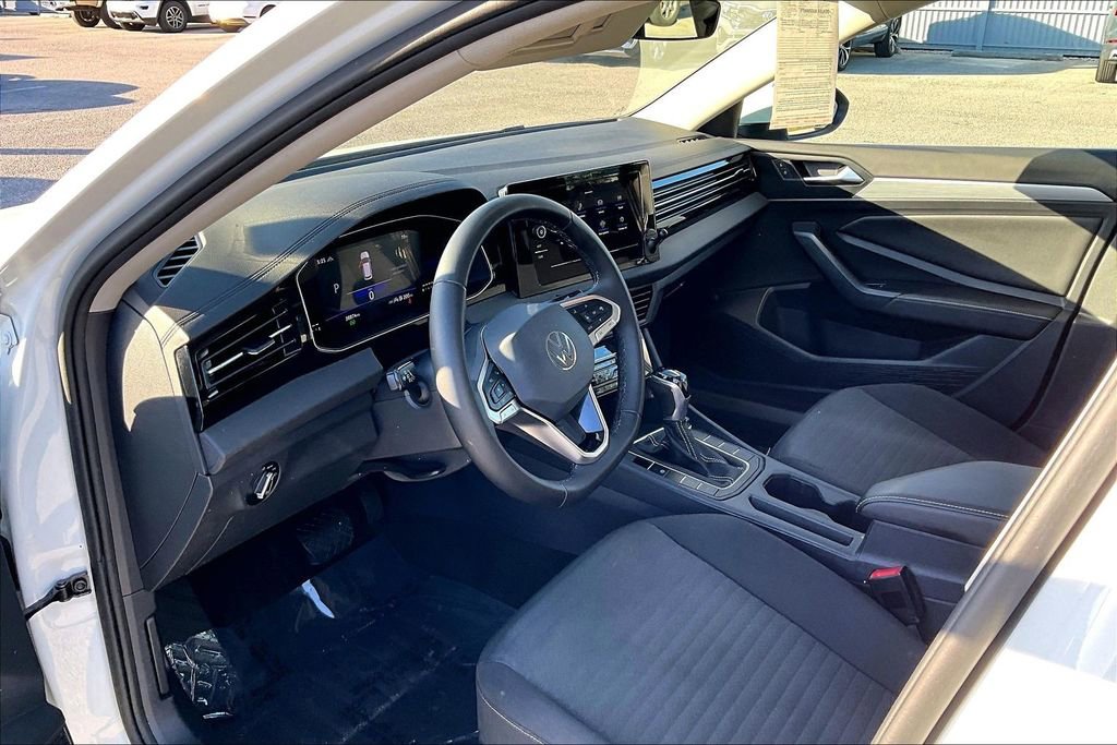 Certified 2025 Volkswagen Jetta S image 14