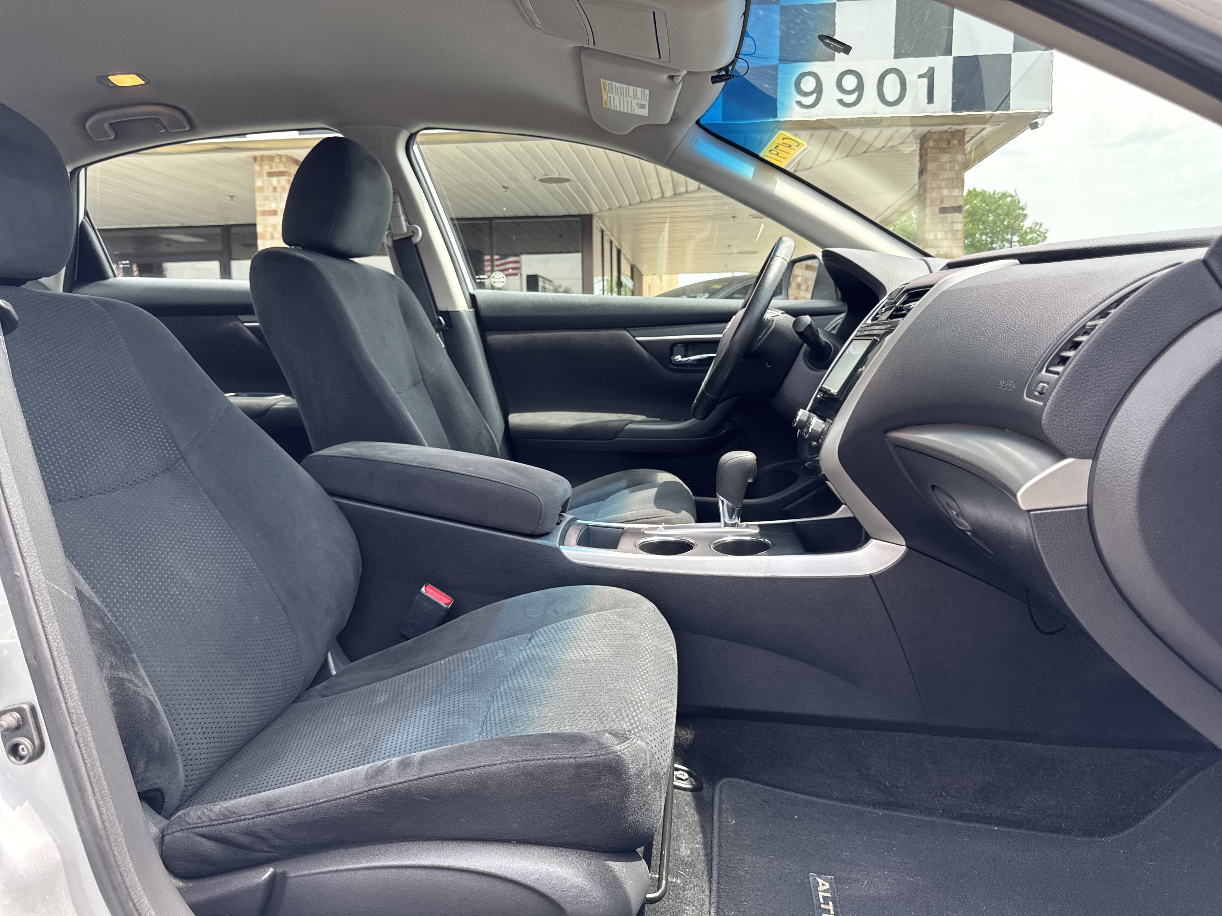 Used 2015 Nissan Altima 2.5 SV FWD image 26
