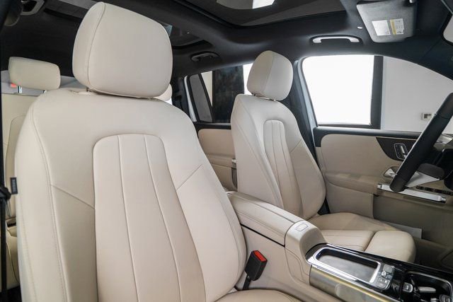 New 2026 Mercedes-Benz GLB 250 4MATIC image 13