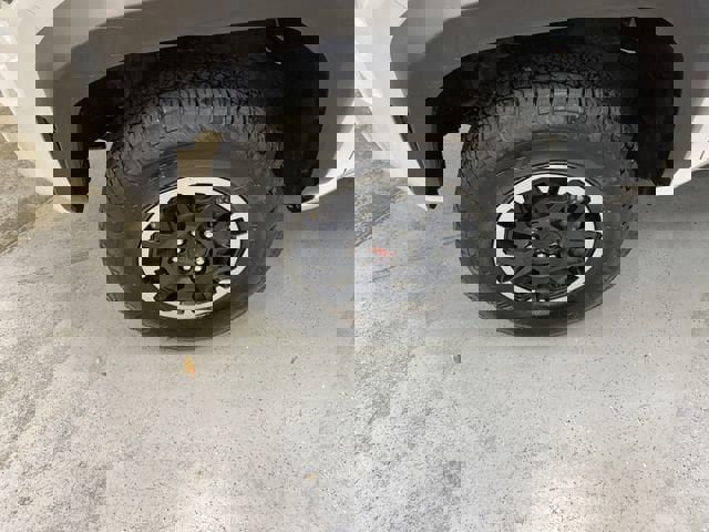 Used 2025 Toyota Tacoma TRD Off-Road image 11