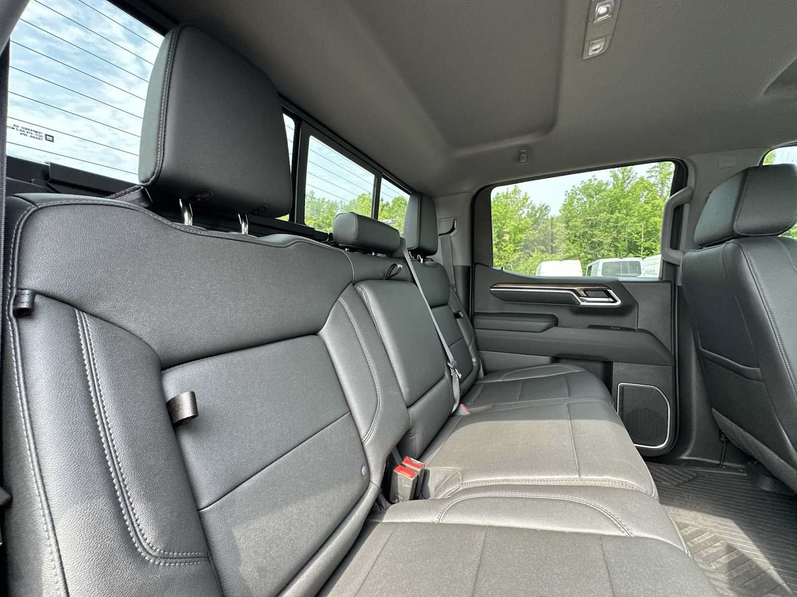 Certified 2022 Chevrolet Silverado 1500 LT Trail Boss w/ LT Trail Boss Premium Package AWD/4WD image 22