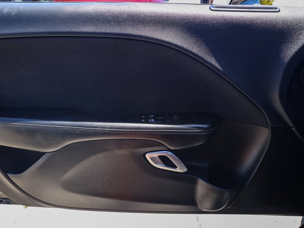 Used 2017 Dodge Challenger R/T RWD image 47