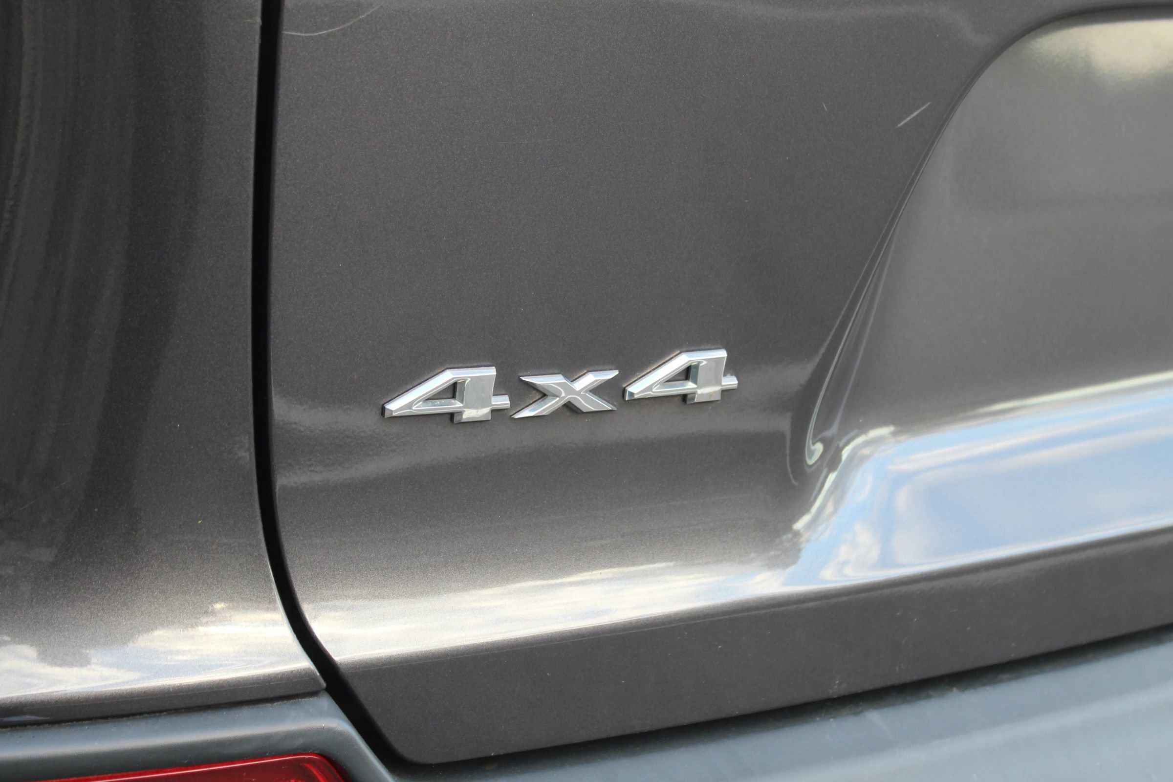 Used 2019 Jeep Cherokee Limited image 43