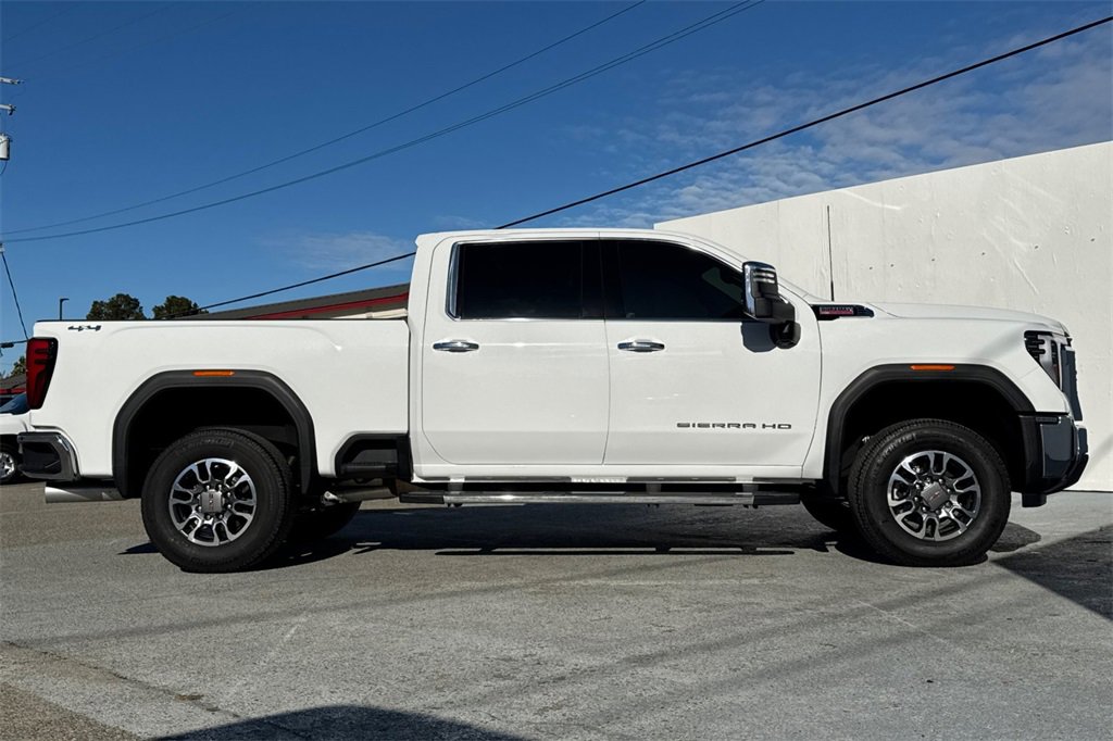 Used 2024 GMC Sierra 2500 SLT w/ SLT Premium Package image 3