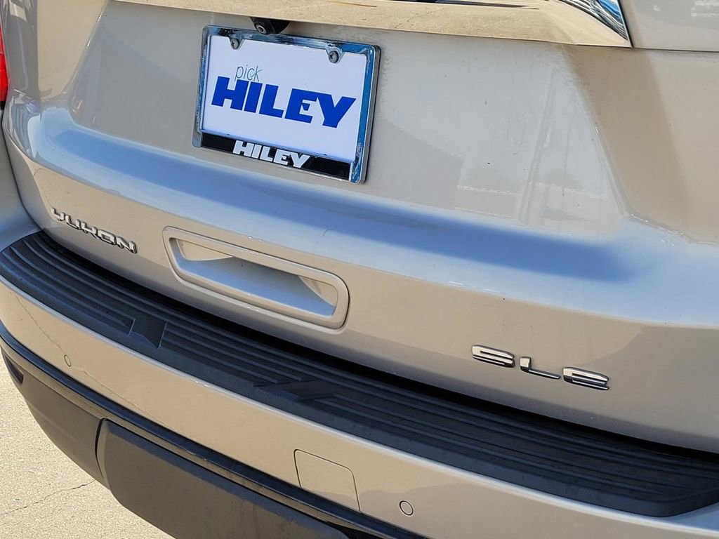 Used 2022 GMC Yukon XL SLE w/ Gmc Pro Safety Plus Package image 5