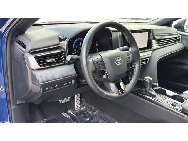 Used 2025 Toyota Camry SE FWD image 22