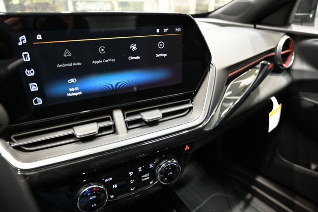 New 2026 Chevrolet Trax RS w/ Sunroof Package image 14