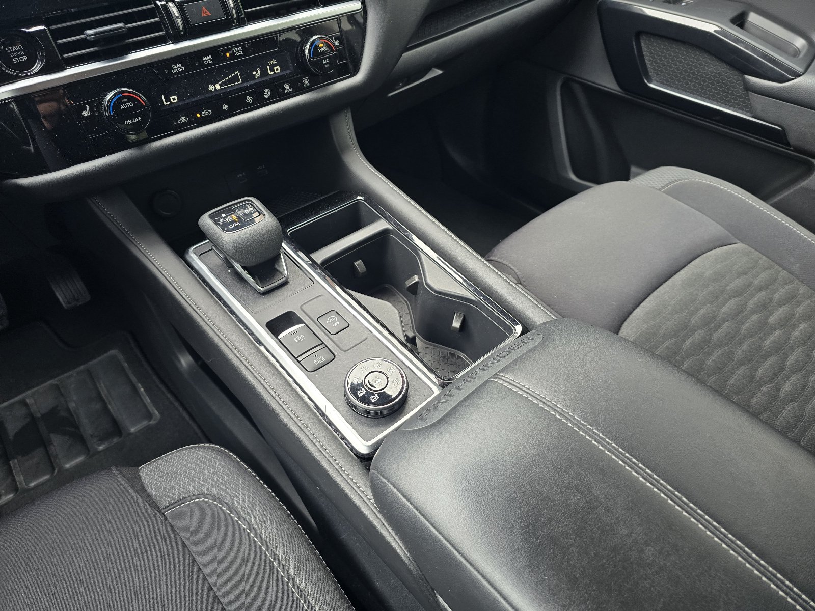 Certified 2025 Nissan Pathfinder SV AWD/4WD image 18
