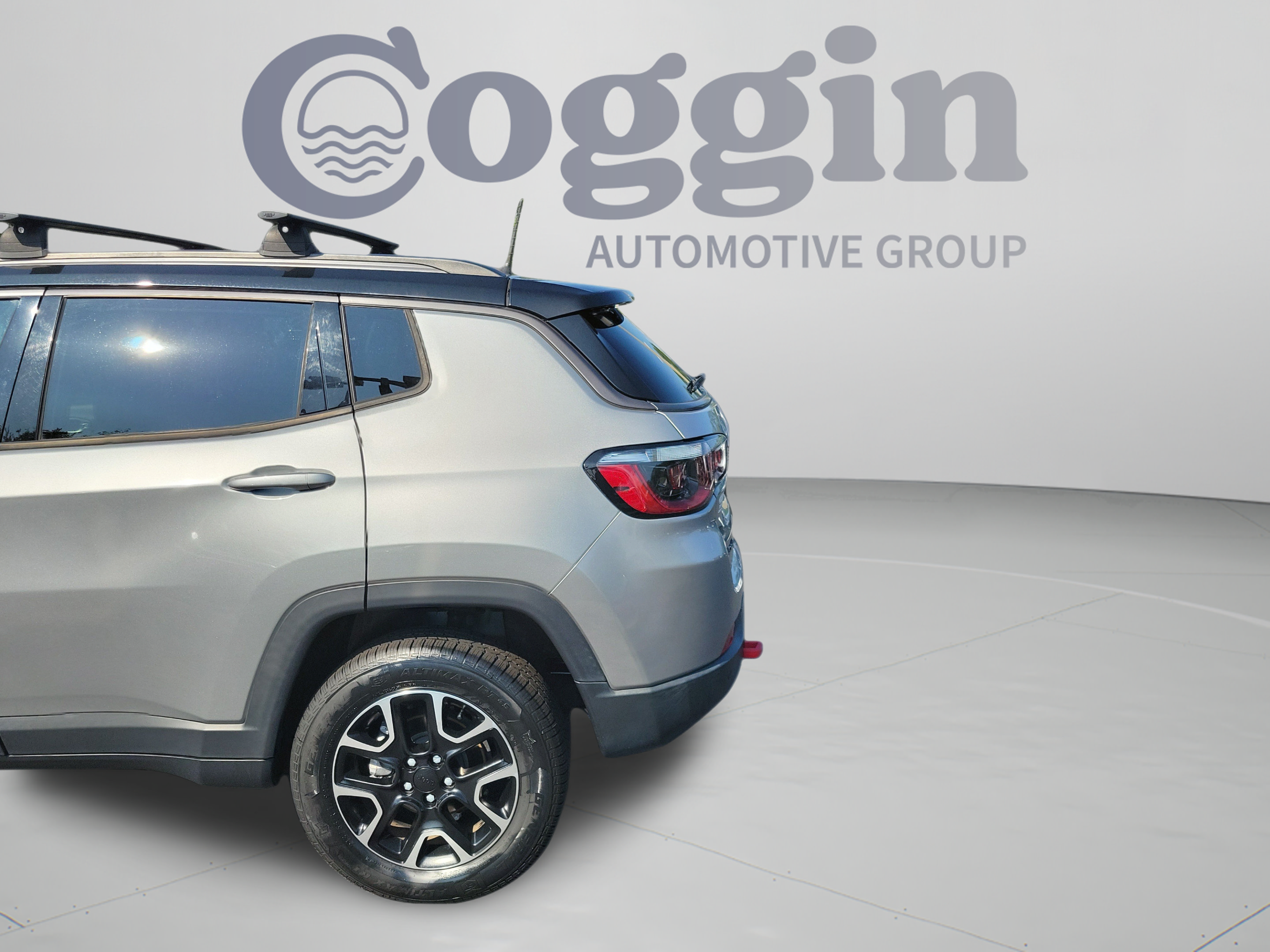 Used 2021 Jeep Compass Trailhawk AWD/4WD image 30