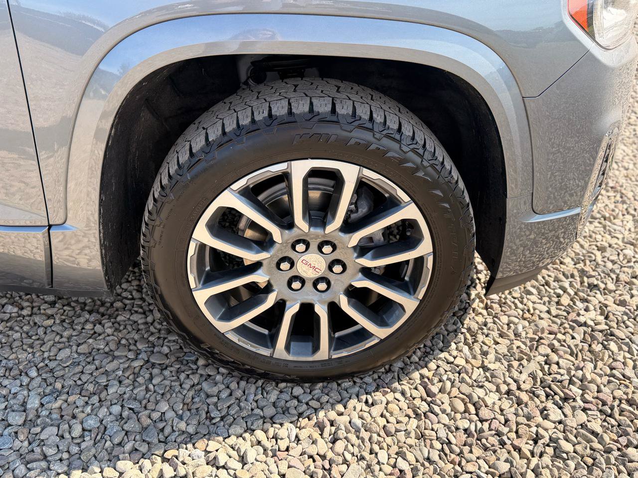 Used 2022 GMC Acadia Denali w/ GMC Pro Grade Package AWD/4WD image 27
