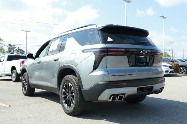 Used 2024 Chevrolet Traverse Z71 image 8