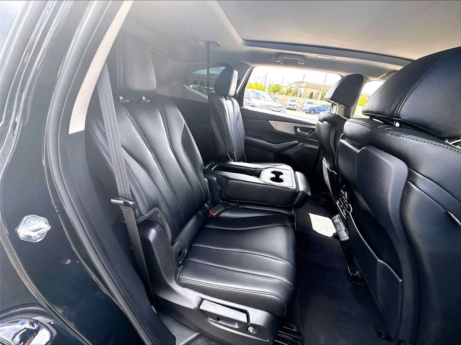 Used 2023 Acura MDX SH-AWD image 28