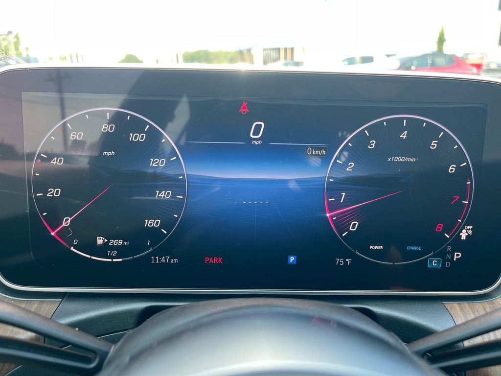 Used 2025 Mercedes-Benz C 300 Sedan image 23