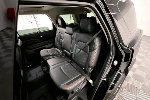 Used 2023 Nissan Pathfinder Platinum w/ Cargo Package AWD/4WD image 25