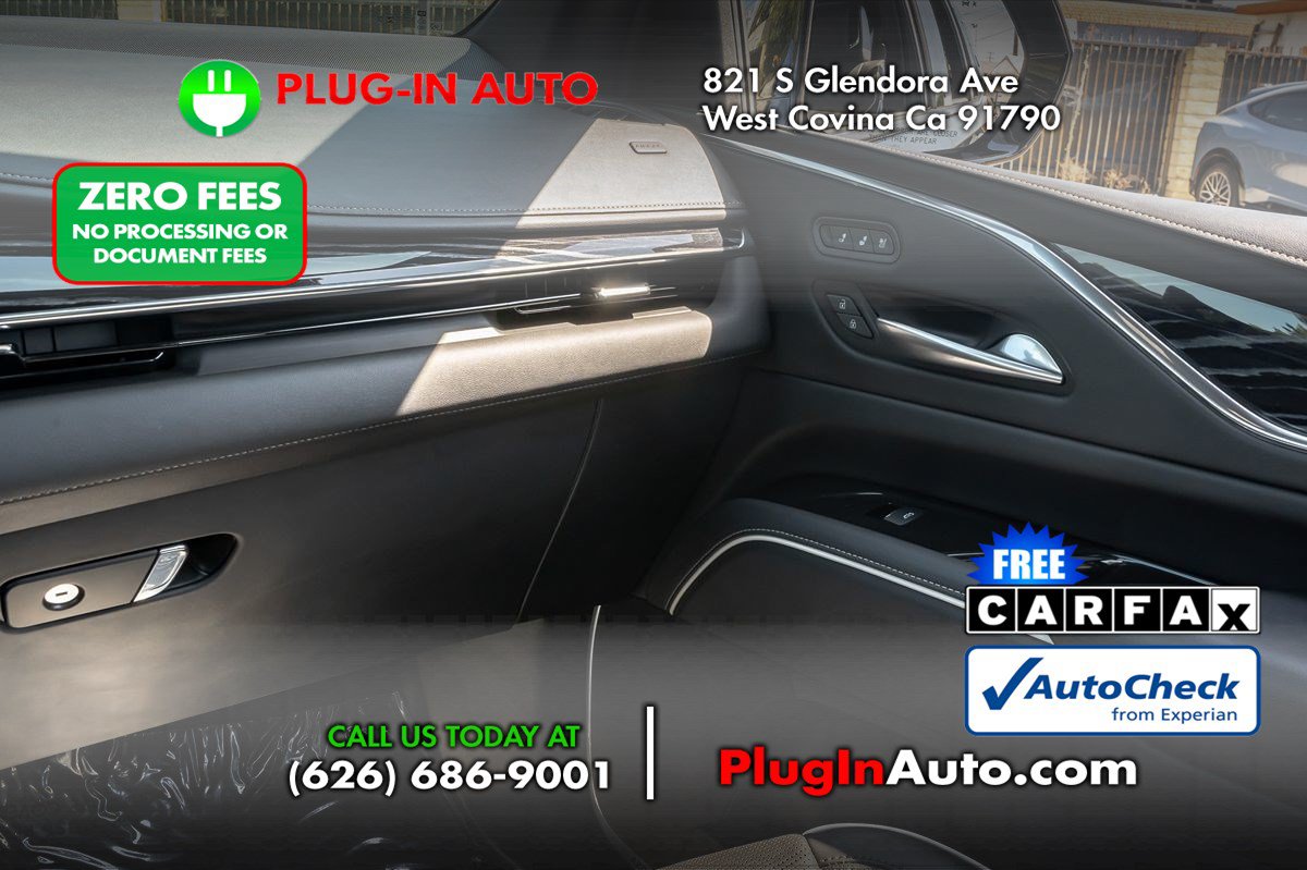 Used 2023 Cadillac Escalade Sport w/ Touring Package AWD/4WD image 21