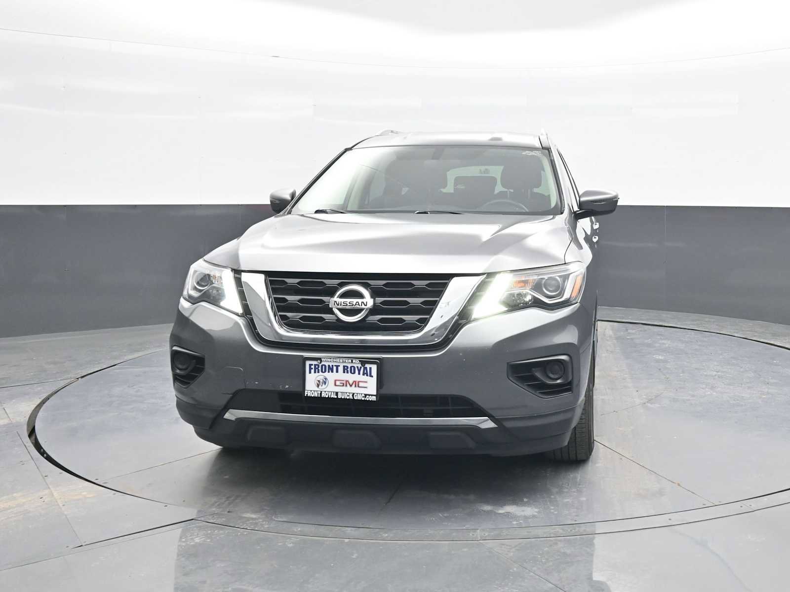Used 2020 Nissan Pathfinder S image 3