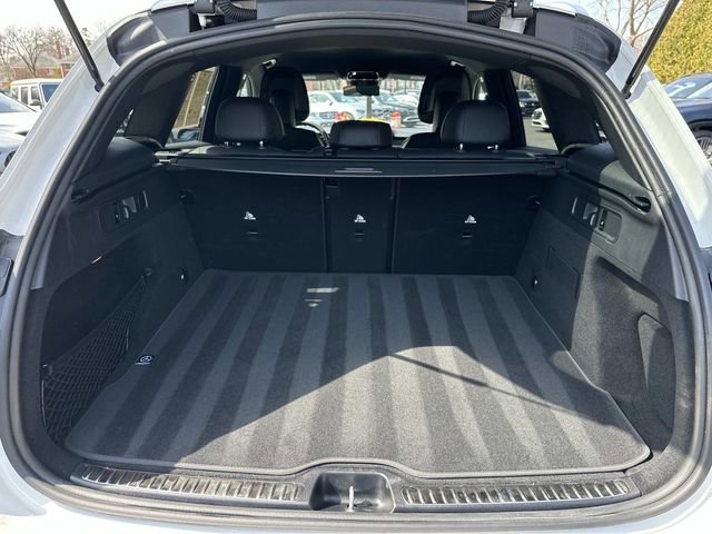 Used 2025 Mercedes-Benz GLC 300 4MATIC image 9