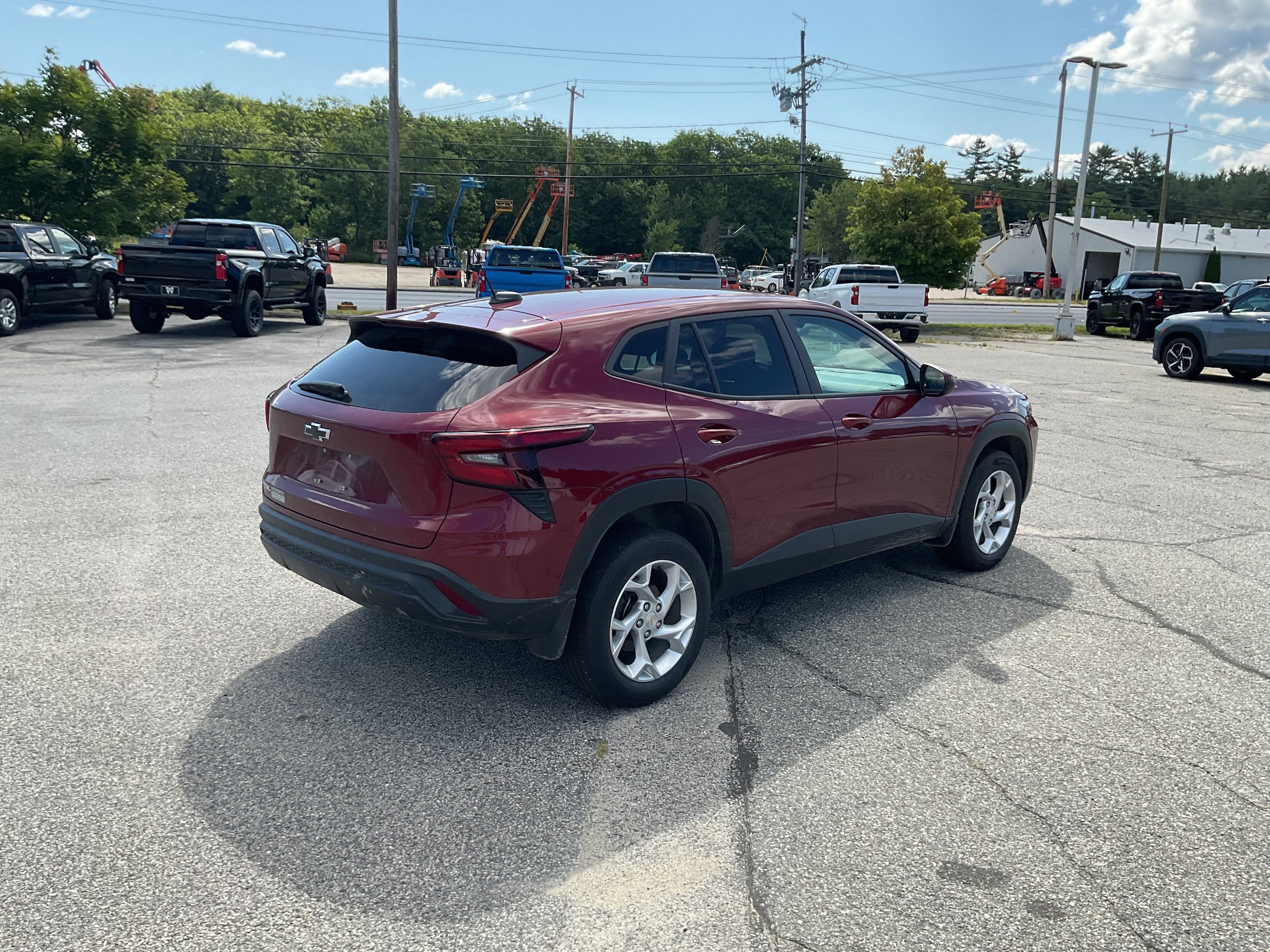 Certified 2024 Chevrolet Trax LS w/ LS Convenience Package FWD image 2