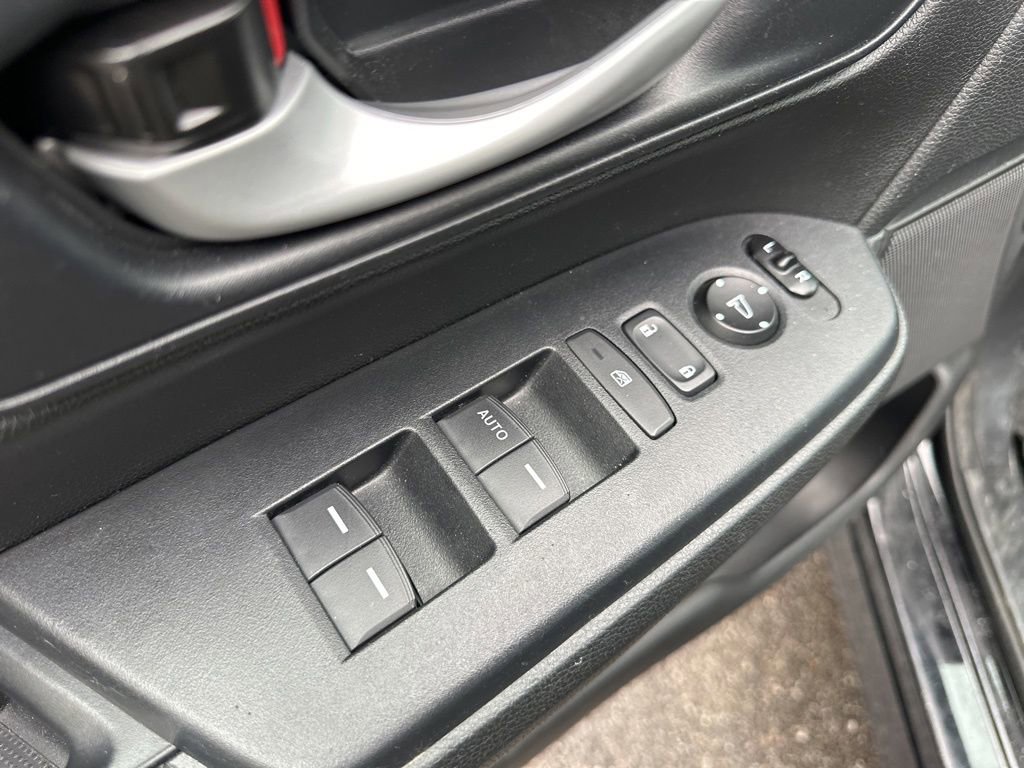 Used 2019 Honda CR-V LX image 16