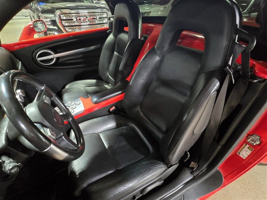 Used 2004 Chevrolet SSR w/ Preferred Equipment Group image 10
