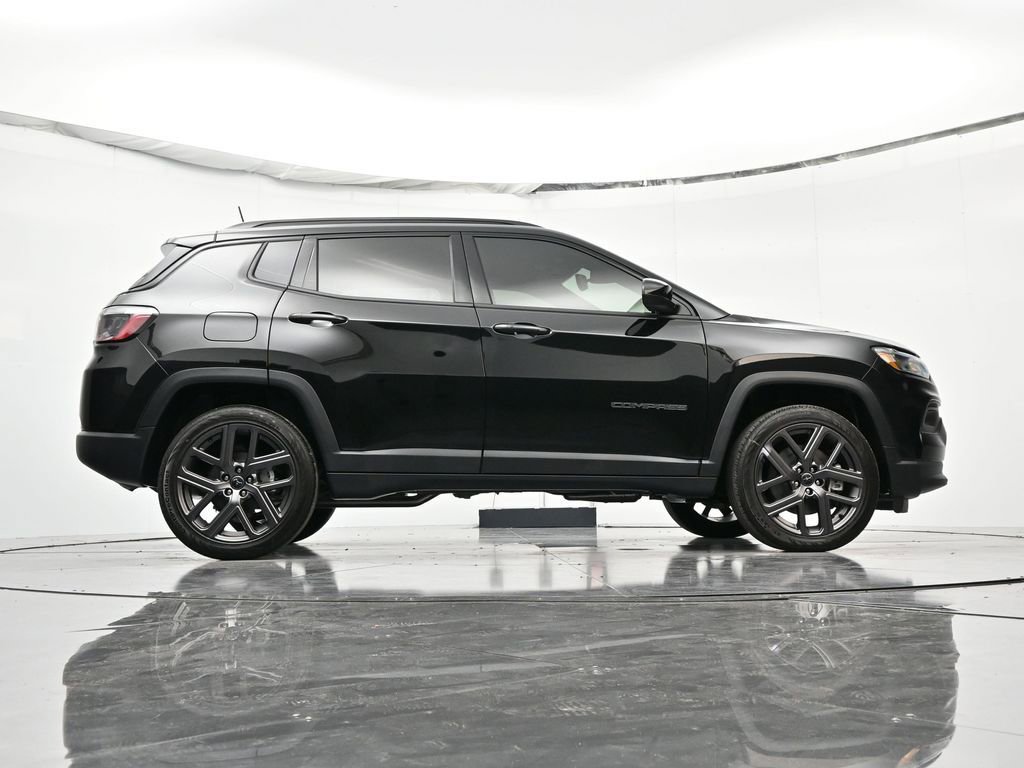 New 2026 Jeep Compass Latitude image 40
