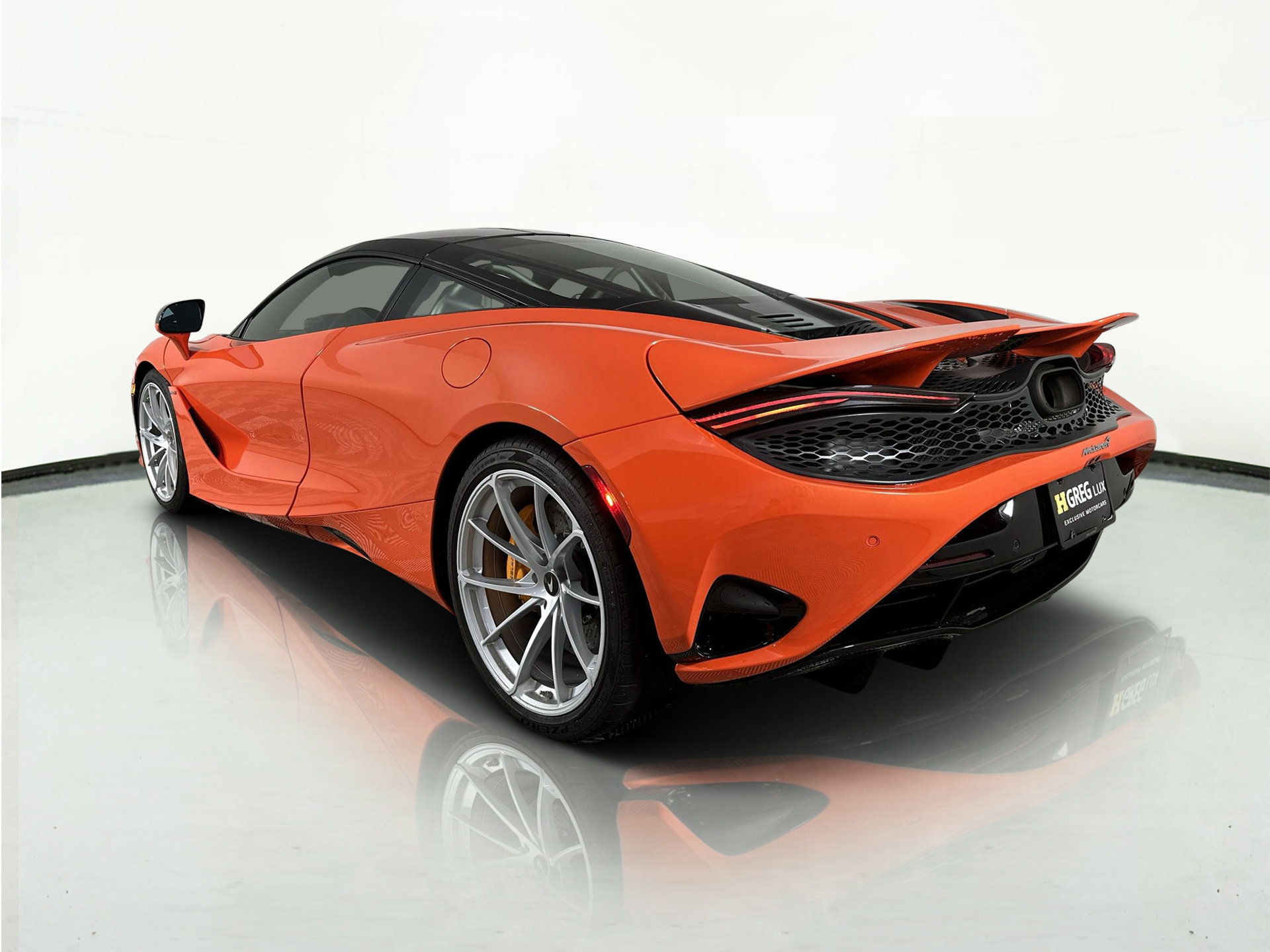 Used 2024 McLaren 750S image 6