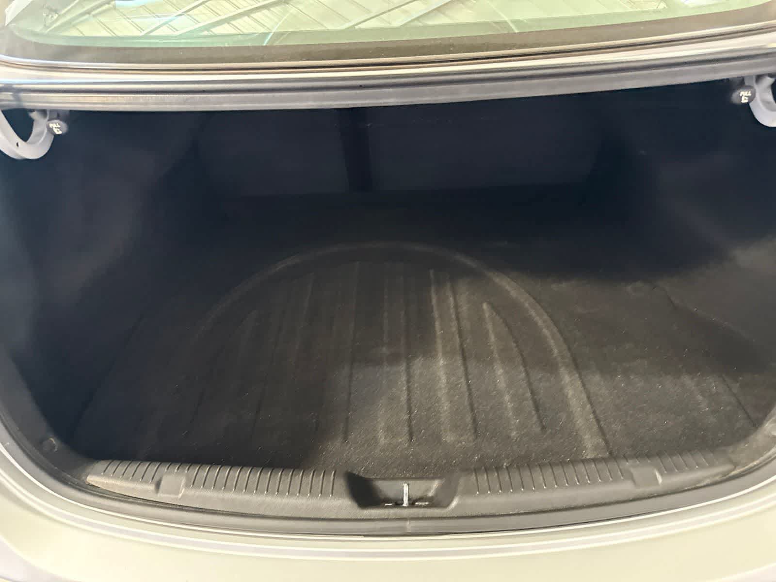 Used 2012 Hyundai Elantra GLS FWD image 13