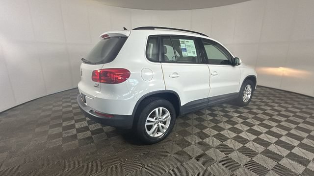 Used 2017 Volkswagen Tiguan S AWD/4WD image 2